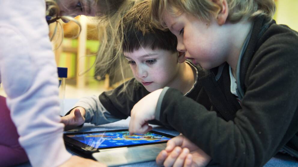 Moderaterna i Olofström vill förbjuda wi-fi och smartphones i kommunens förskolor. Foto: TT