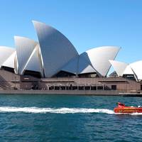 Sidneys operahus sett från sjösidan