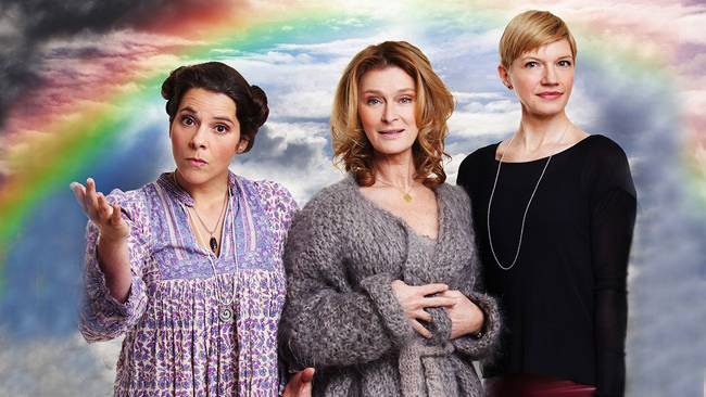 Zelda (Vanna Rosenberg) driver coachbyrån Carina & Co tillsammans med Carina (Lena Endre) och Nathalie (Cecilia Frode).