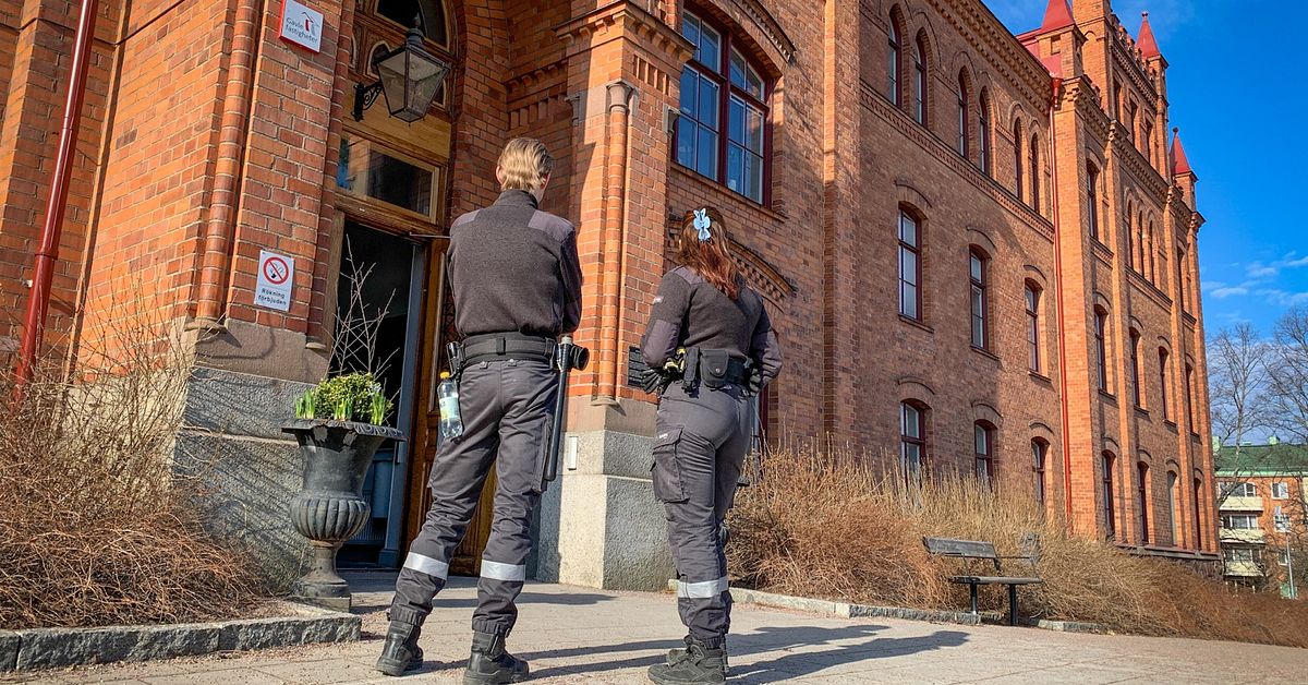 Hot Mot Vallbacksskolan V Ktare Fortsatt P Plats Vid Skolan Svt Nyheter