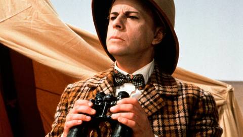 Avsnitt 11 av 24: Två hjortron spionerar