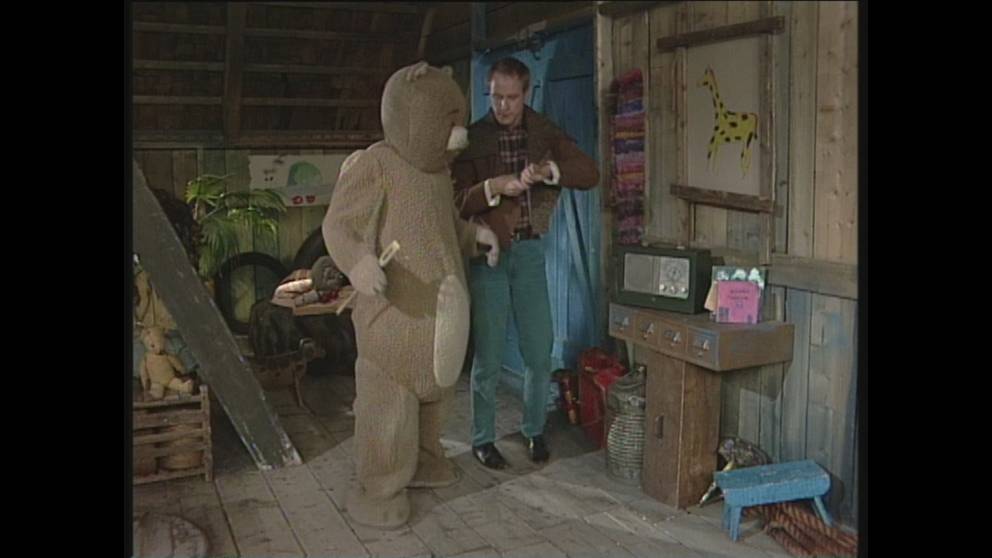 Björnes magasin Björne och Robert dansar Öppet arkiv oppetarkiv.se