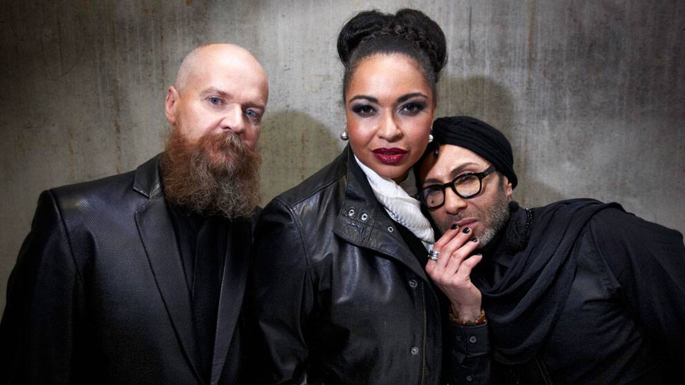 Army of lovers signed on my. Группа army of lovers. army of lovers сейчас 2019. жан пьер army of lovers. army of lovers камилла хенемарк.