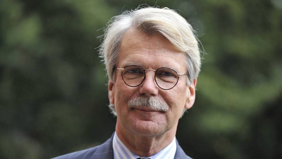 Björn Wahlroos veropakolaiseksi Ruotsiin? SVT Nyheter