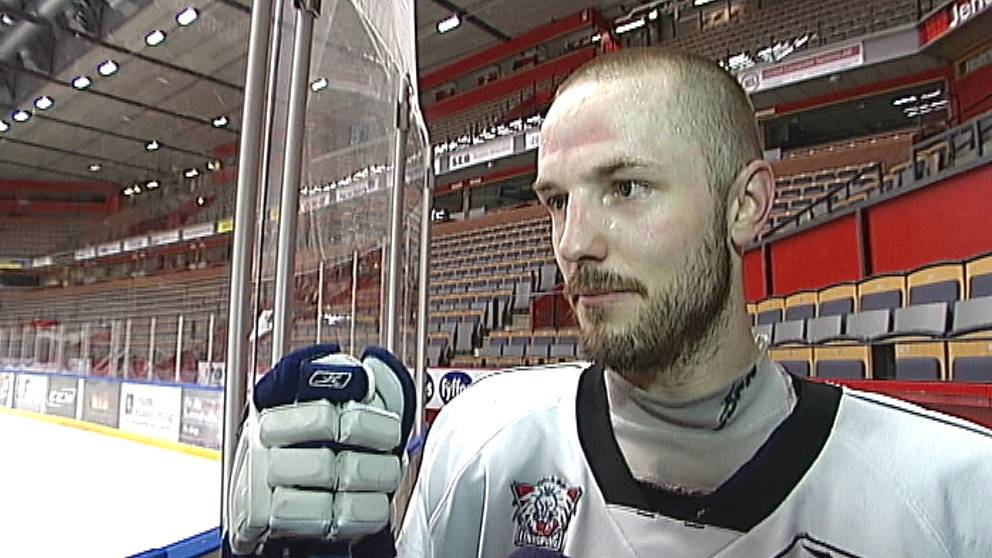 Niklas Persson tillbaka i LHC SVT Nyheter