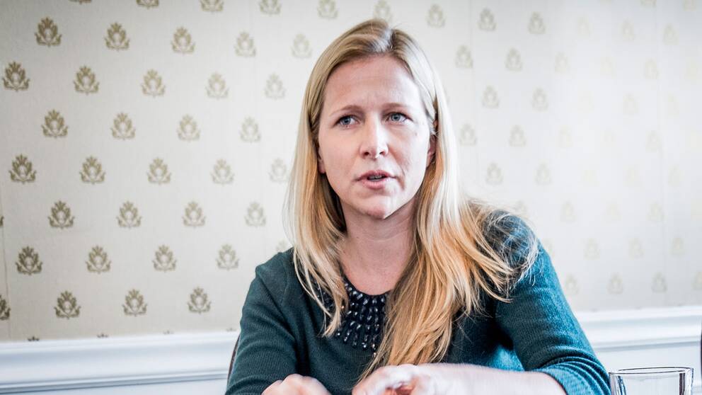 Cristina Stenbeck lämnar posten som ordförande i Kinnevik | SVT Nyheter
