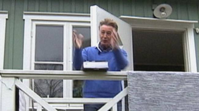 Här kommenterar Tommy Berggren reporterns kropp SVT Nyheter