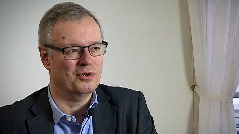 Mikael Rosén (M) lämnar i förtid | SVT Nyheter