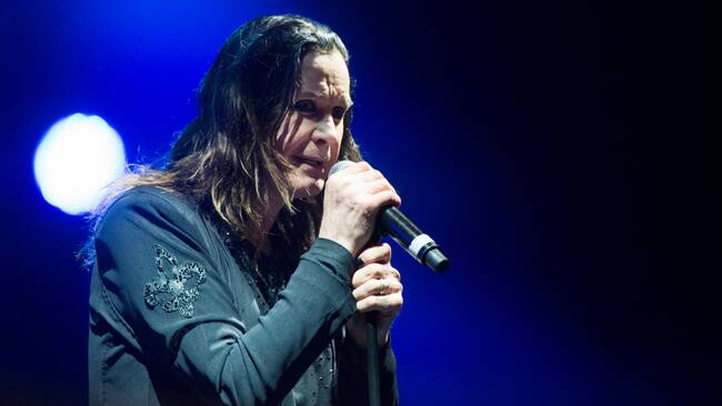 Musikrecension: Ozzy Osbourne nära döden på nya ”Ordinary Man”