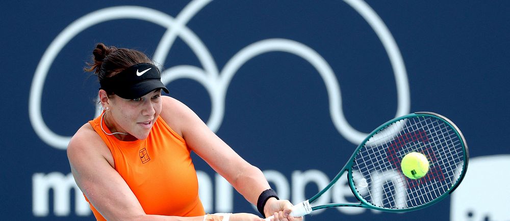 Emma Raducanu klar för kvartsfinal i Miami.
