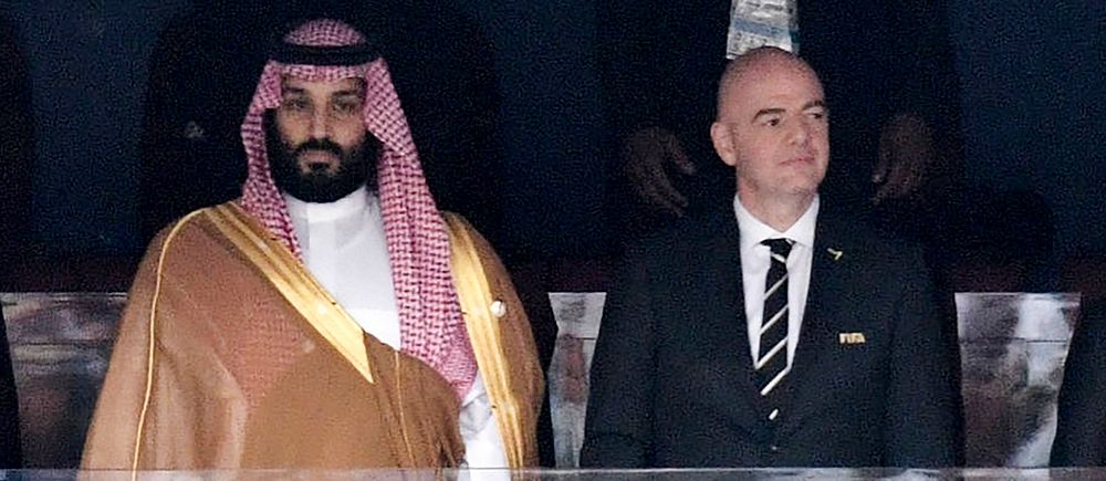 Saudiarabiens kronprins, Mohammed bin Salman och Fifas ordförande Gianni Infantino.