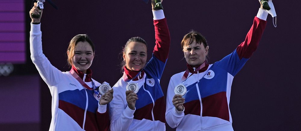 I Tokyo 2021 tog det ryska OS-laget silver i damernas lagtävling i bågskytte. Paris 2024 bojkottar de.