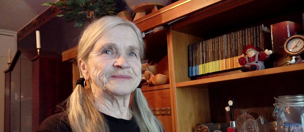 Ros-Marie Lindberg, 73 år, fortsätter jobba på Sunderby sjukhus.