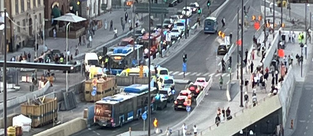 Bussolycka vid guldbron i Slussen i Stockholm.