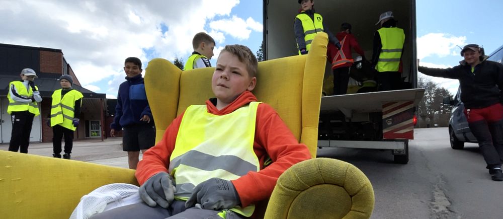 Wiktor Tholsson, 12, var en av 300 idrottsungdomar som vårstädade västra Värmland under helgen.