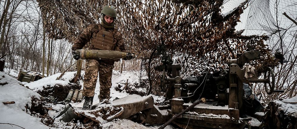 En ukrainsk artillerist på sydfronten i mitten av januari.