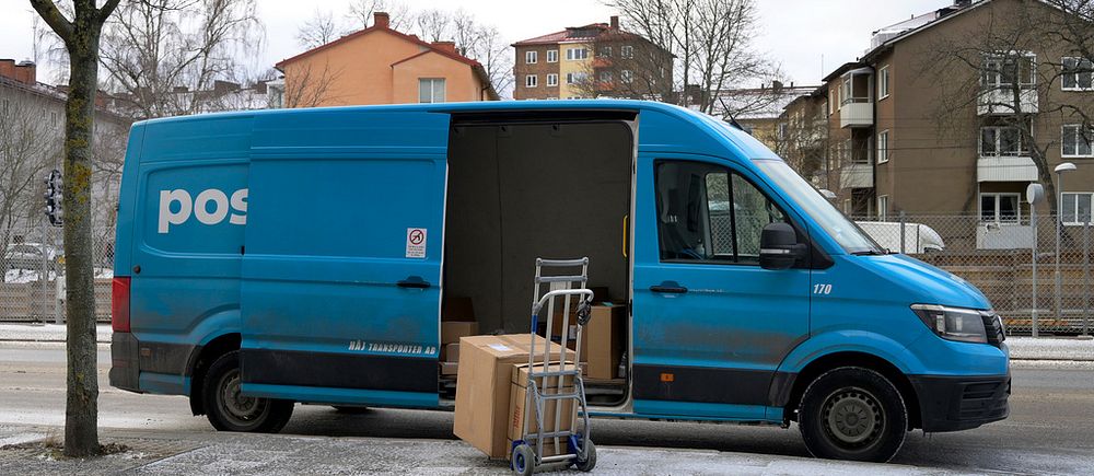 En av Postnords leveransbilar