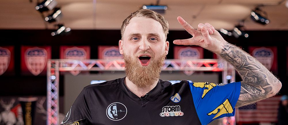 Jesper Svensson med pokalen efter segern i Tournament of Champions 2025.