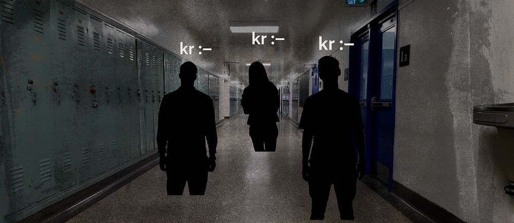 Tre siluetter av personer i en skolkorridor