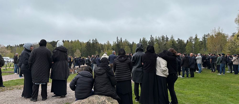 Här begravs 15-åriga Aiham – sköts ihjäl hos frisören