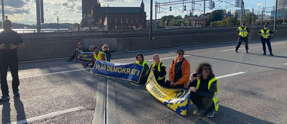 Klimatdemonstration på Centralbron i Stockholm.