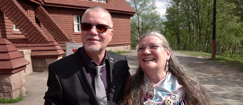 Brudpar som gifte sig i Kiruna kyrka.