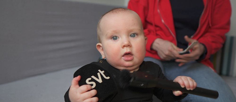 1-årig bebis på den öppna förskolan i Växjö