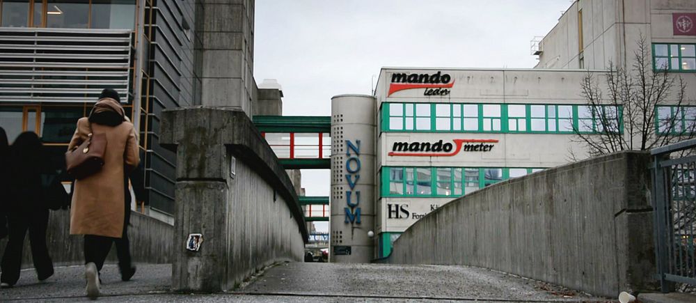 Fasad med skyltarna Mando och Mandometer