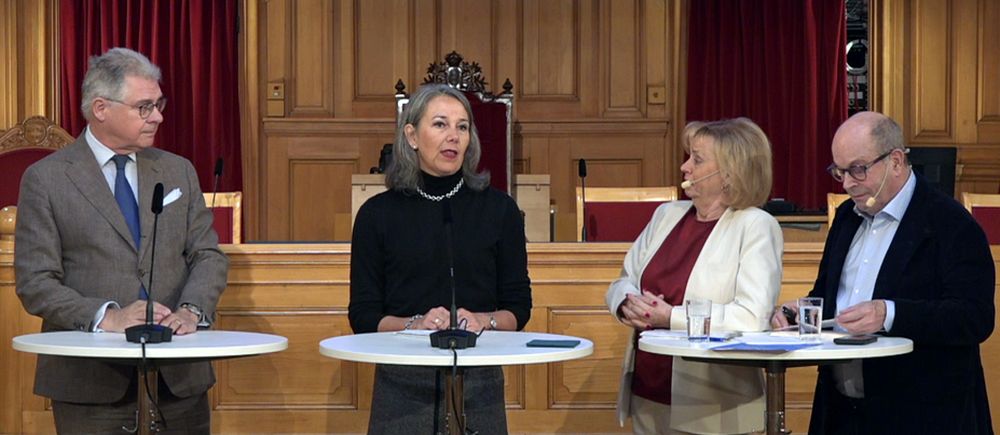Klas Eklund, ekonom och författare, Annika Winsth, chefekonom Nordea och moderatorerna Marianne Rundström och Jan Scherman i riksdagens andrakammarsal.