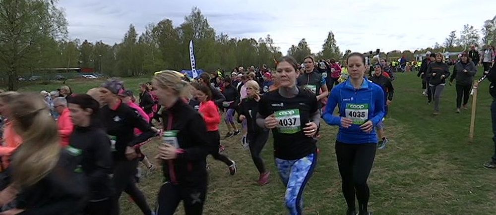 Arkivbild från vårruset 2016. Bild på springande människor