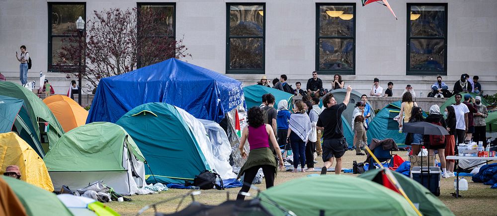 Demonstranter vid Columbia University med sina tält.