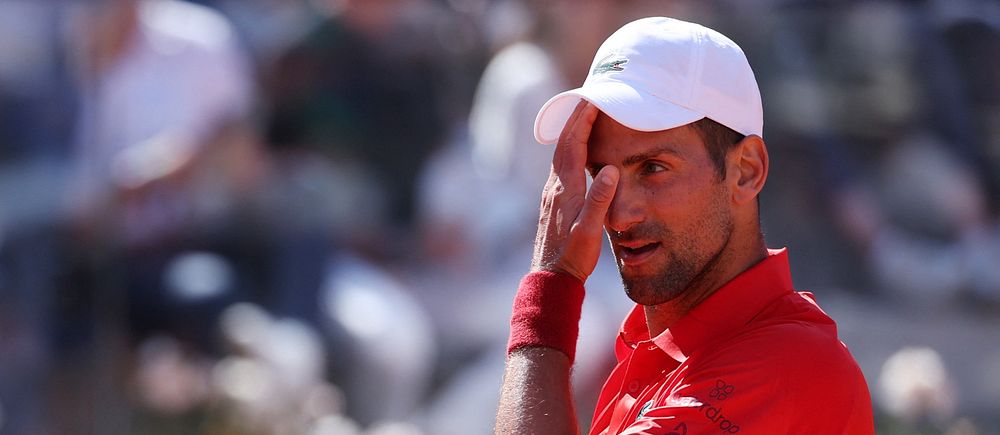 Hör Novak Djokovic berätta om olyckan där han träffades av en flaska i huvudet