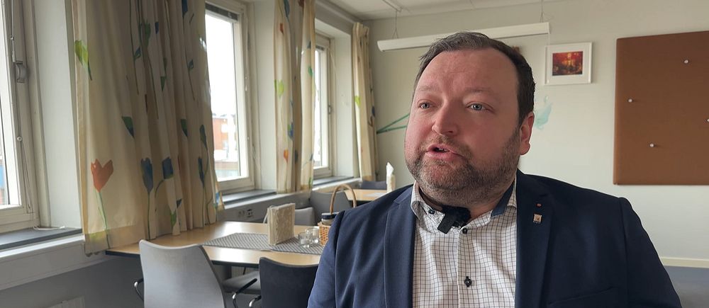 Samuel Carlén (S), ordförande i nämnden för arbete, kompetens och välfärd i Kristinehamns kommun.