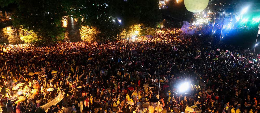 Tusentals människor samlades under helgen i Georgiens huvudstad Tiblisi för att demonstrera mot det nya lagförslaget.