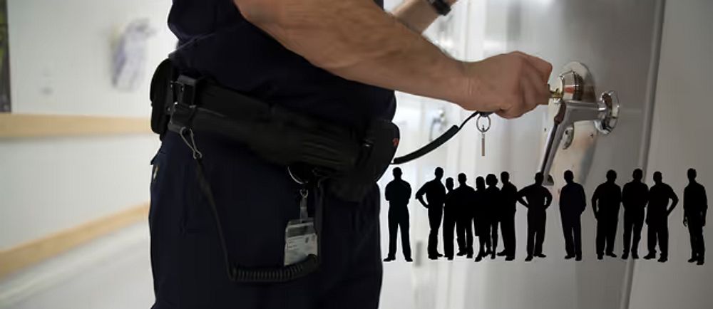 väktare låser upp häktesdörr. Små svarta grafiska människofigurer