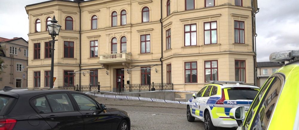 Polisens tillslag mot Stadshotellet i Skänninge.
