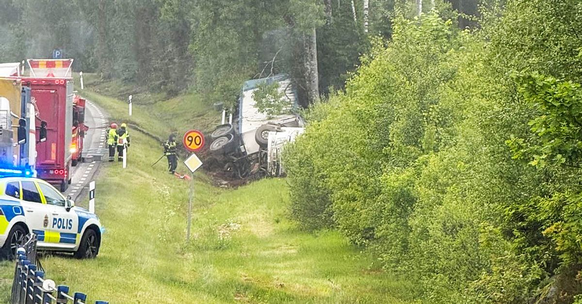 Lastbilsolycka p&aring; v&auml;g 27 &ndash; f&ouml;rare fastkl&auml;md