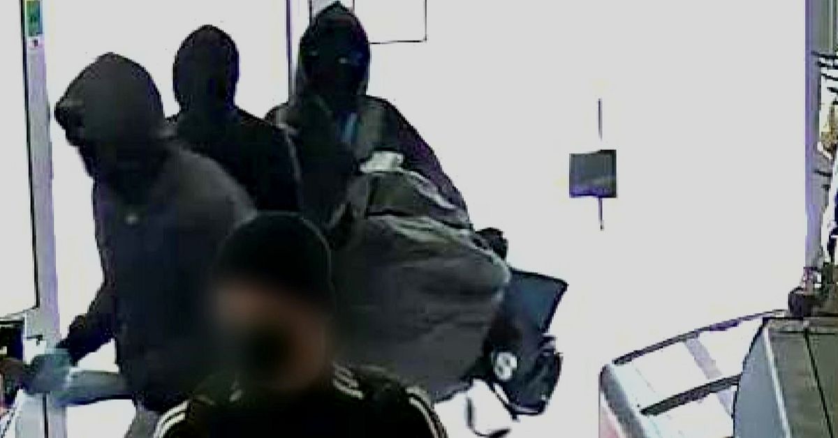 Hör butiksbiträdets minnen från det brutala knivrånet i Luleå