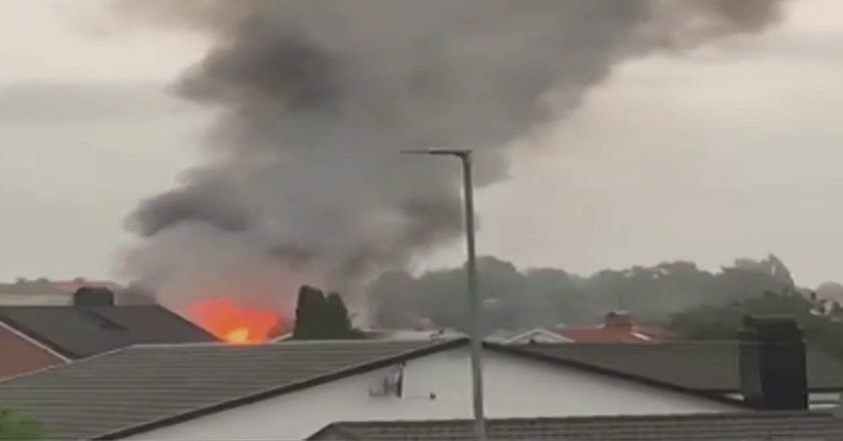 Kraftig villabrand i Motala – en allvarligt skadad