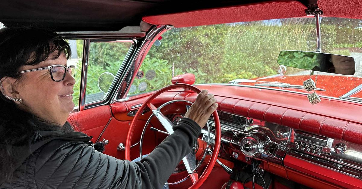 Följ med Susann på cruising i Luleå: ”Har åkt raggarbil hela livet”