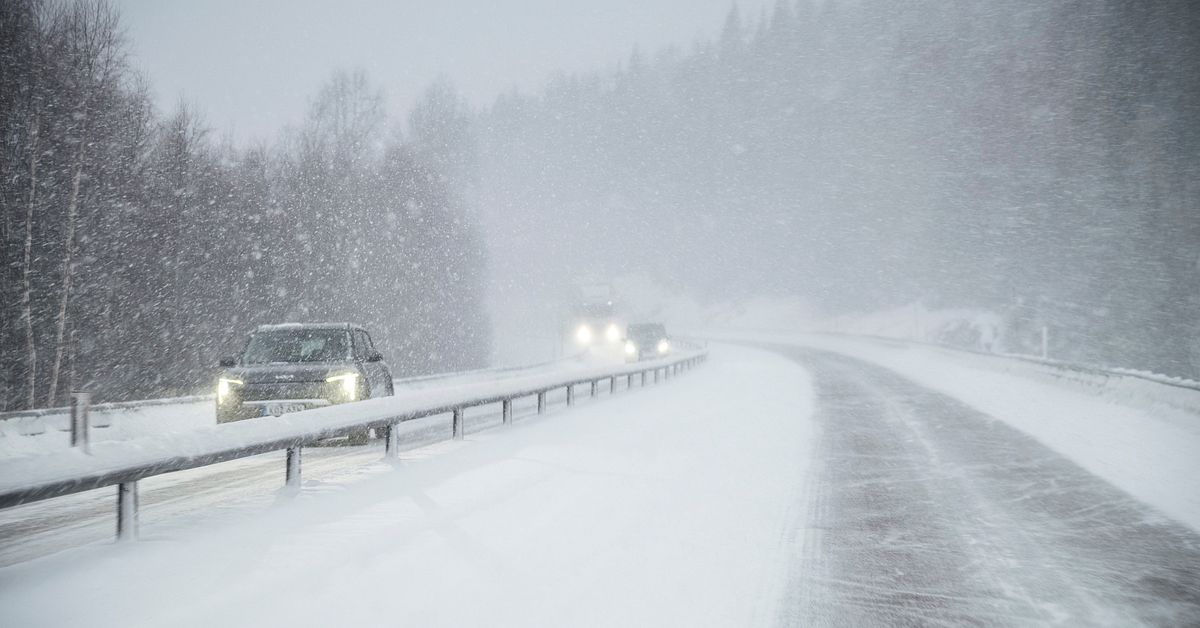 S&aring; l&auml;nge h&aring;ller sn&ouml;ov&auml;dret i sig