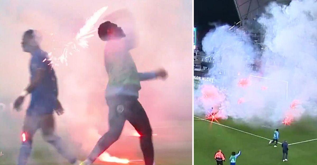 Skandalscener i Frankrike – spelare kastade bengaler mot egna fansen