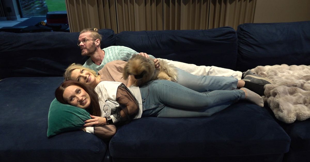 Det bästa med att vara tre? Se Jonas, Alexandra och Martina som lever i ...