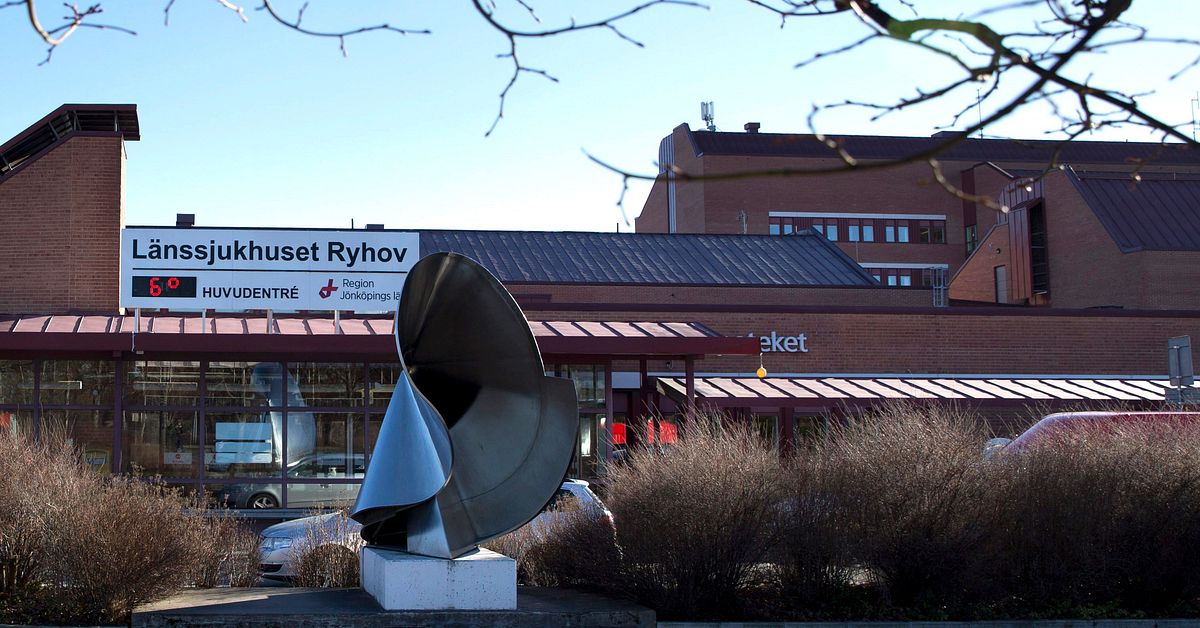 Sjuksk&ouml;terska &aring;talas f&ouml;r grov v&aring;ldt&auml;kt p&aring; kvinna i livets slutskede p&aring; sjukhus