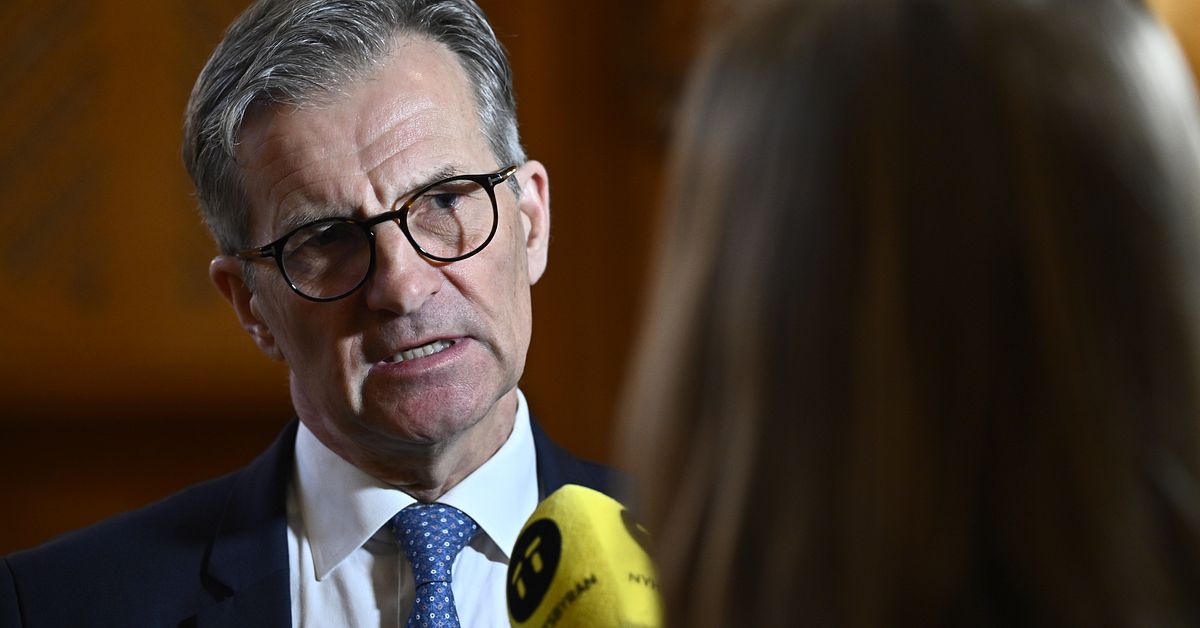 Riksbankschefen: G&aring;r i riktning mot stagflation