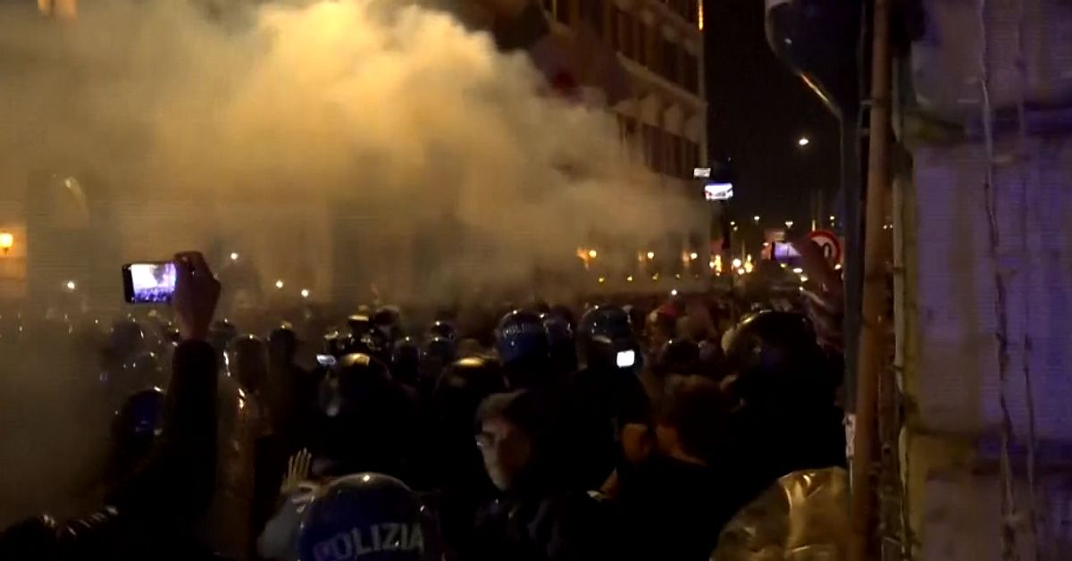 Tumult i Rom – tårgas och vattenkanoner mot demonstranter – Efter ...