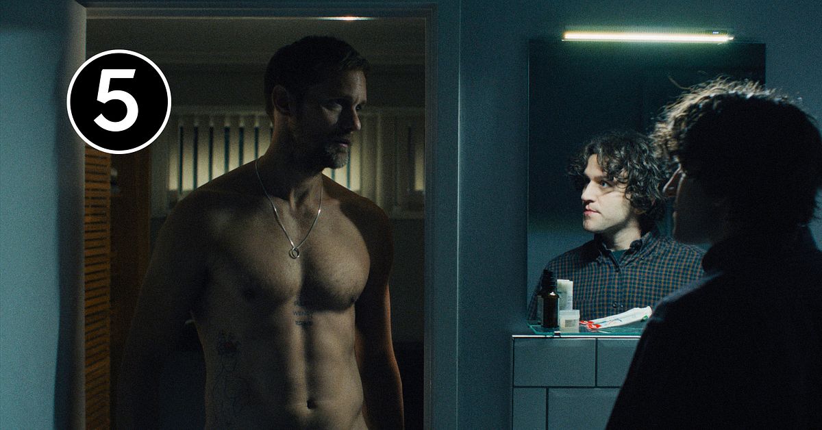 Recension: &rdquo;Pillion&rdquo; av Harry Lighton med Alexander Skarsg&aring;rd