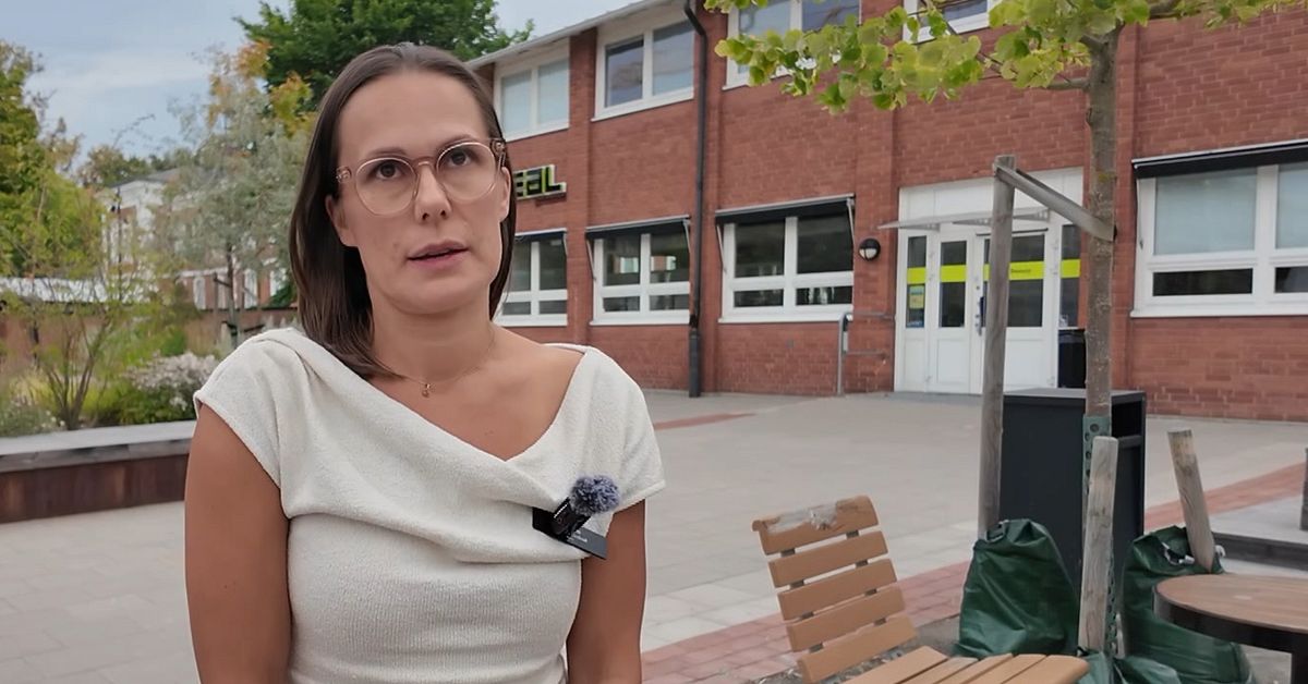 Flicka greps p&aring; gymnasieskola i Lund &ndash; ska ha poserat med vapenliknande f&ouml;rem&aring;l