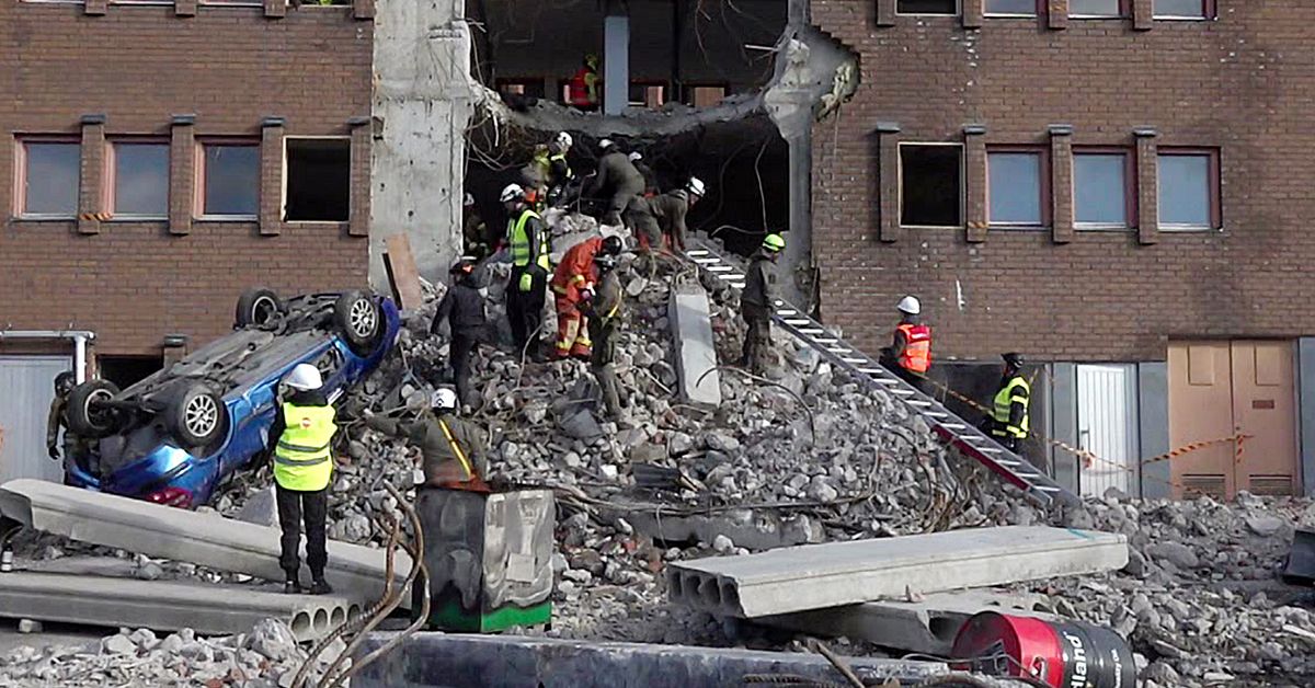 Se Sveriges räddningstjänster öva för krig i Kiruna