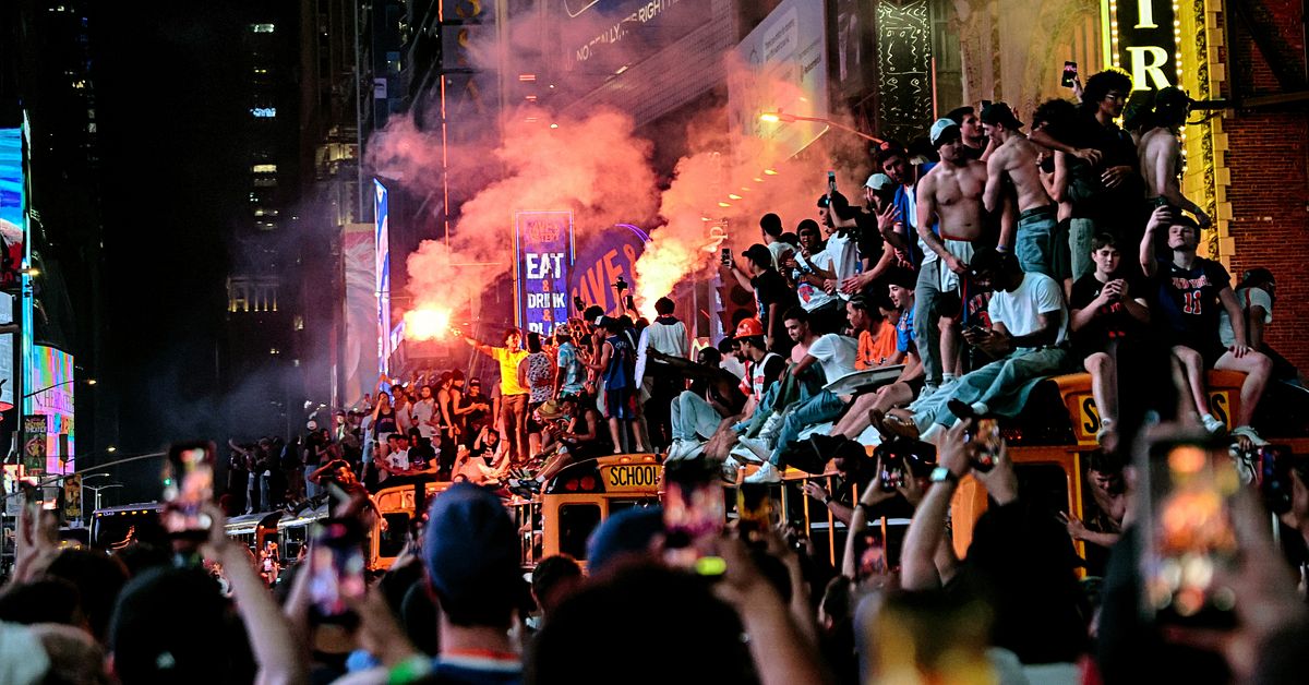 St&ouml;kigt firande efter New York Knicks historiska NBA-vinst